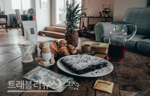 파리지엥의 아침 식사 ⓒ Swapnil Adsure / Shutterstock.com